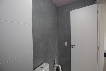 Apartamento para alugar com 32m², 2 quartos e sem vaga Apartamento para alugar com 32m², 2 quartos e sem vagaBanheiro