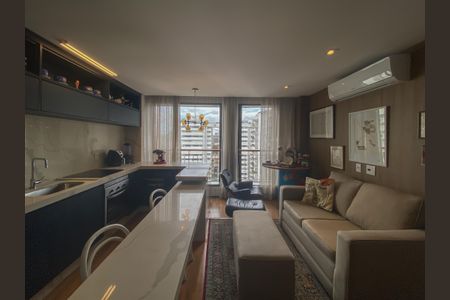 Apartamento à venda com 71m², 2 quartos e 1 vagaSala