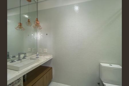 Apartamento à venda com 71m², 2 quartos e 1 vagaBanheiro da Suíte