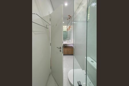 Apartamento à venda com 71m², 2 quartos e 1 vagaBanheiro da Suíte