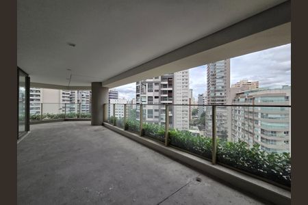 Apartamento à venda com 221m², 3 quartos e 3 vagasVaranda