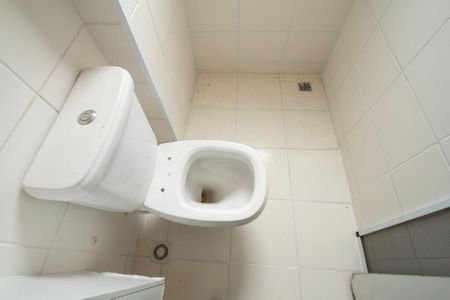 Apartamento para alugar com 45m², 2 quartos e 1 vaga Apartamento para alugar com 45m², 2 quartos e 1 vagaBanheiro