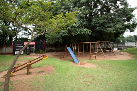 Apartamento para alugar com 45m², 2 quartos e 1 vaga Apartamento para alugar com 45m², 2 quartos e 1 vagaÁrea comum - Playground