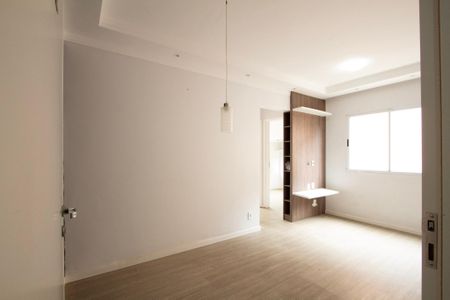 Sala  de apartamento para alugar com 2 quartos, 45m² em Jardim Eucaliptos, Sorocaba