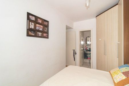 Quarto 1 de apartamento para alugar com 2 quartos, 84m² em Santo Antônio, Porto Alegre