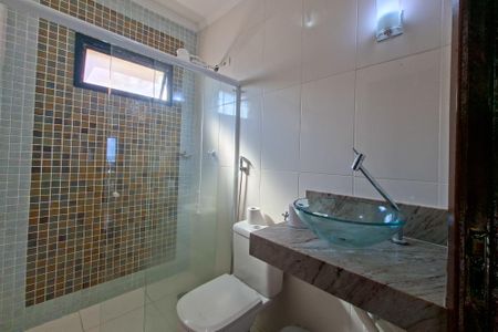 Apartamento para alugar com 350m², 5 quartos e 2 vagas Apartamento para alugar com 350m², 5 quartos e 2 vagasBanheiro da suite 2