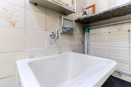 Apartamento à venda com 59m², 2 quartos e sem vaga Apartamento à venda com 59m², 2 quartos e sem vagaBanheiro