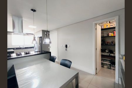 Apartamento à venda com 185m², 3 quartos e 3 vagasCozinha