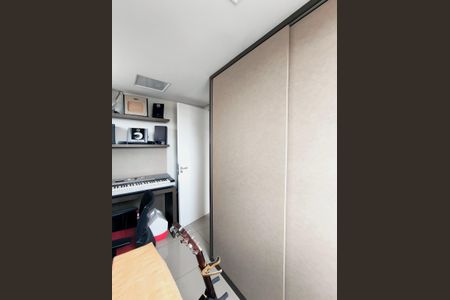 Apartamento à venda com 185m², 3 quartos e 3 vagasEscritório