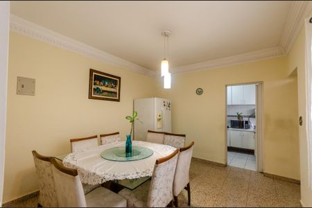 Casa para alugar com 200m², 3 quartos e 2 vagas Casa para alugar com 200m², 3 quartos e 2 vagasSala de Jantar