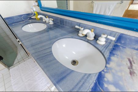 Casa para alugar com 200m², 3 quartos e 2 vagas Casa para alugar com 200m², 3 quartos e 2 vagasSuíte - Banheiro