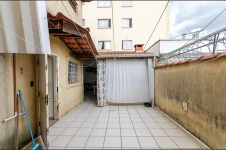Casa para alugar com 200m², 3 quartos e 2 vagas Casa para alugar com 200m², 3 quartos e 2 vagasÁrea de Serviço / Quintal