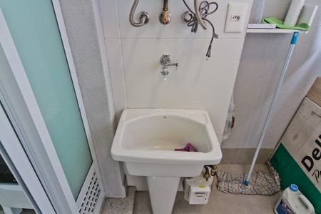 Apartamento para alugar com 56m², 2 quartos e 1 vagaÁrea de Serviço