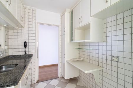 Apartamento à venda com 75m², 3 quartos e 2 vagas Apartamento à venda com 75m², 3 quartos e 2 vagasCozinha