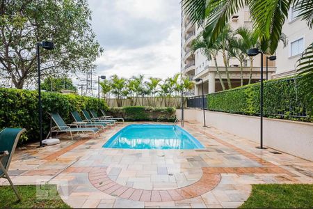 Apartamento à venda com 75m², 3 quartos e 2 vagas Apartamento à venda com 75m², 3 quartos e 2 vagasÁrea comum - Piscina