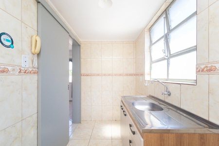 Cozinha  de apartamento para alugar com 2 quartos, 61m² em Santo Antônio, Porto Alegre