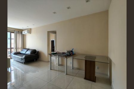 Sala de apartamento para alugar com 2 quartos, 75m² em Praça da Bandeira, Rio de Janeiro