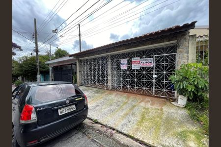 Casa para alugar com 200m², 2 quartos e 2 vagasFachada