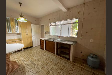 Casa para alugar com 200m², 2 quartos e 2 vagasCozinha