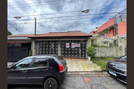 Casa para alugar com 200m², 2 quartos e 2 vagasFachada