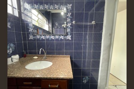 Casa para alugar com 200m², 2 quartos e 2 vagasBanheiro