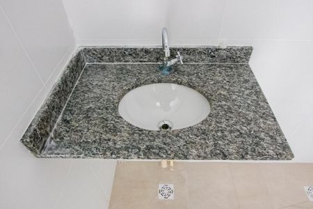 Apartamento à venda com 40m², 2 quartos e sem vagaBanheiro