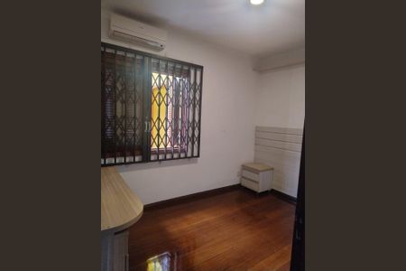 Quarto 1 de casa para alugar com 3 quartos, 191m² em Jardim São Pedro, Porto Alegre