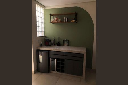 Casa à venda com 292m², 4 quartos e 2 vagas