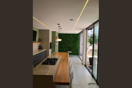 Casa à venda com 292m², 4 quartos e 2 vagas