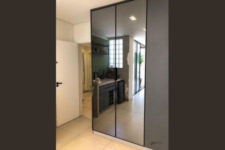 Casa à venda com 292m², 4 quartos e 2 vagas