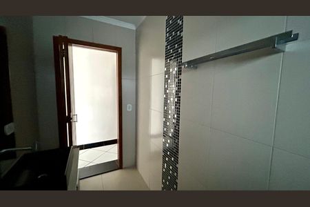 Casa à venda com 168m², 2 quartos e 2 vagas Casa à venda com 168m², 2 quartos e 2 vagasBanheiro 1
