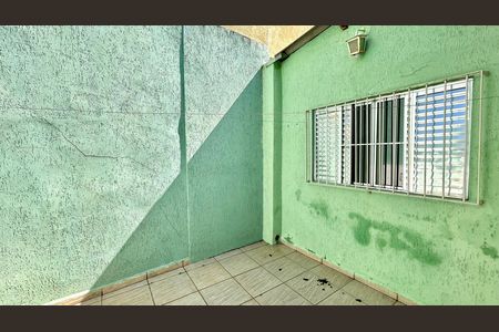 Casa à venda com 168m², 2 quartos e 2 vagas Casa à venda com 168m², 2 quartos e 2 vagasQuintal