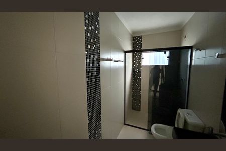 Casa à venda com 168m², 2 quartos e 2 vagas Casa à venda com 168m², 2 quartos e 2 vagasBanheiro 1
