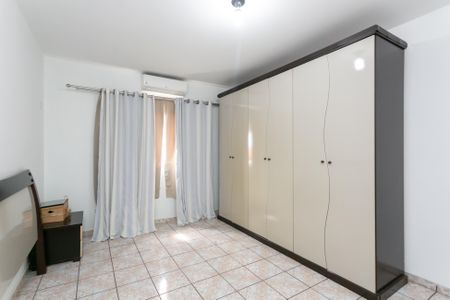 Casa para alugar com 171m², 3 quartos e 2 vagasQuarto 3