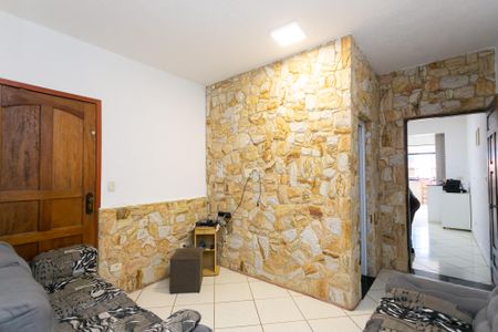 Casa para alugar com 171m², 3 quartos e 2 vagasSala