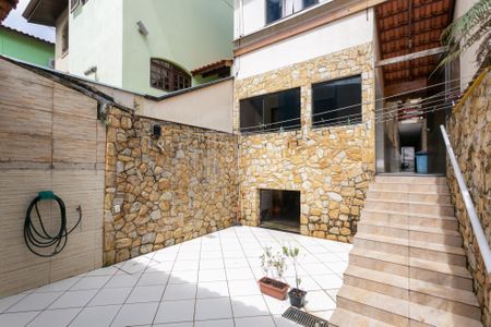 Casa para alugar com 171m², 3 quartos e 2 vagasÁrea de Serviço / Quintal 