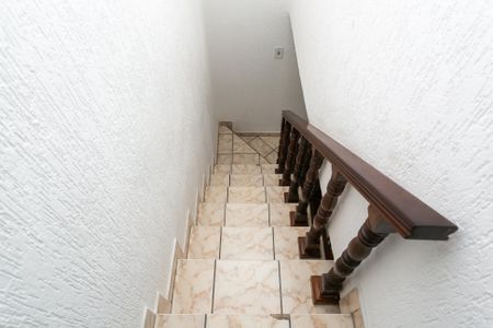 Casa para alugar com 171m², 3 quartos e 2 vagasEscada 