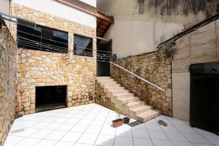 Casa para alugar com 171m², 3 quartos e 2 vagasÁrea de Serviço / Quintal 