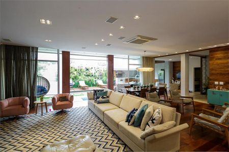 Casa à venda com 4 quartos, 474m² em Jardim Cordeiro, São Paulo