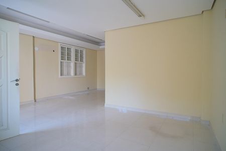 Sala de casa para alugar com 3 quartos, 150m² em São Geraldo, Porto Alegre