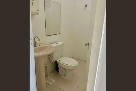 Banheiro de kitnet/studio à venda com 1 quarto, 33m² em Cristo Redentor, Porto Alegre