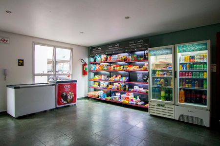 Apartamento para alugar com 64m², 3 quartos e 1 vagaÁrea comum - Mini Mercado