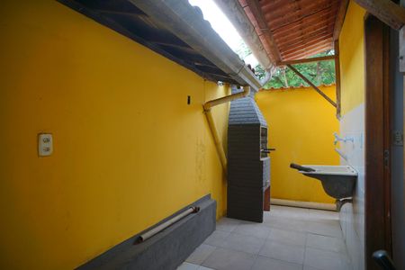 Casa para alugar com 40m², 2 quartos e 1 vagaÁrea de Serviço