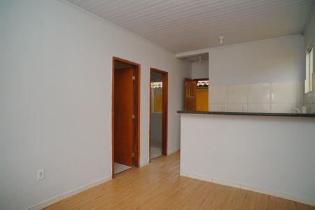 Sala de casa para alugar com 2 quartos, 40m² em Bosque Fundo, Maricá