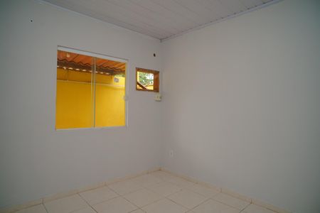 Quarto 1 de casa para alugar com 2 quartos, 40m² em Bosque Fundo, Maricá