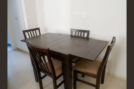 Apartamento à venda com 36m², 1 quarto e 1 vaga Apartamento à venda com 36m², 1 quarto e 1 vagaSala de Jantar