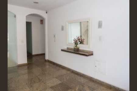Apartamento à venda com 36m², 1 quarto e 1 vaga Apartamento à venda com 36m², 1 quarto e 1 vagaHall de Entrada