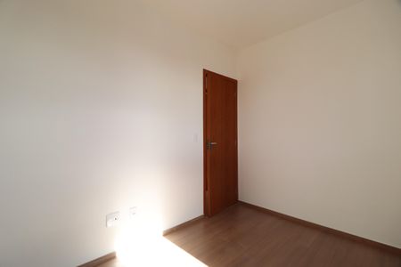 Quarto 2 de apartamento para alugar com 2 quartos, 53m² em Shopping Park, Uberlândia