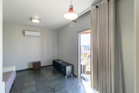 Sala de apartamento para alugar com 1 quarto, 60m² em Centro, Campinas