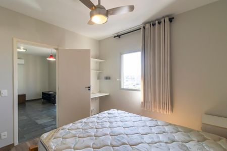 Quarto da suíte de apartamento para alugar com 1 quarto, 60m² em Centro, Campinas